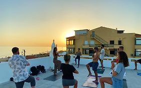 Blife Faro Beach Hostel & Rooms